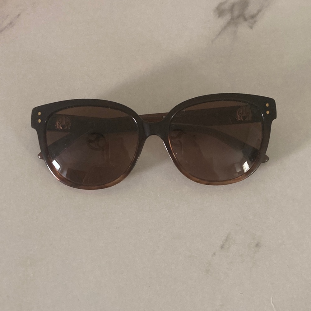Women's Brown Rounded Sunglasses - Stylish Everyday Shades